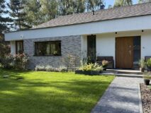 Nowoczesny dom w leśnym zakątku